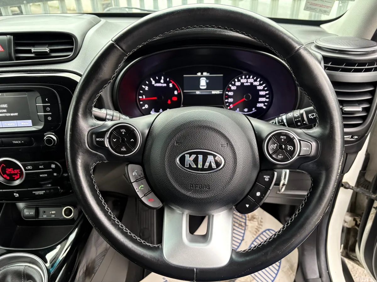 Kia Soul Hatchback, Diesel, 2018, White
