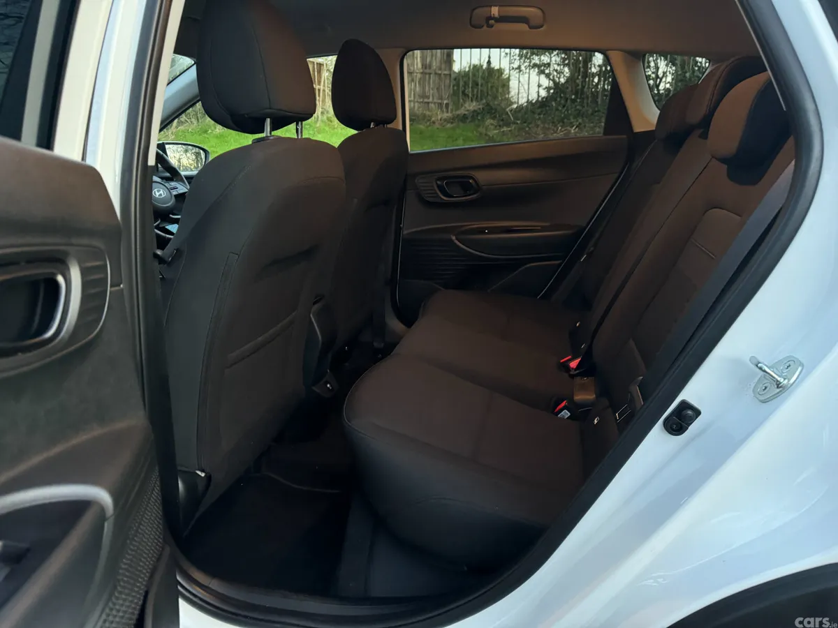 Hyundai Bayon Estate/Jeep, Petrol, 2025, White