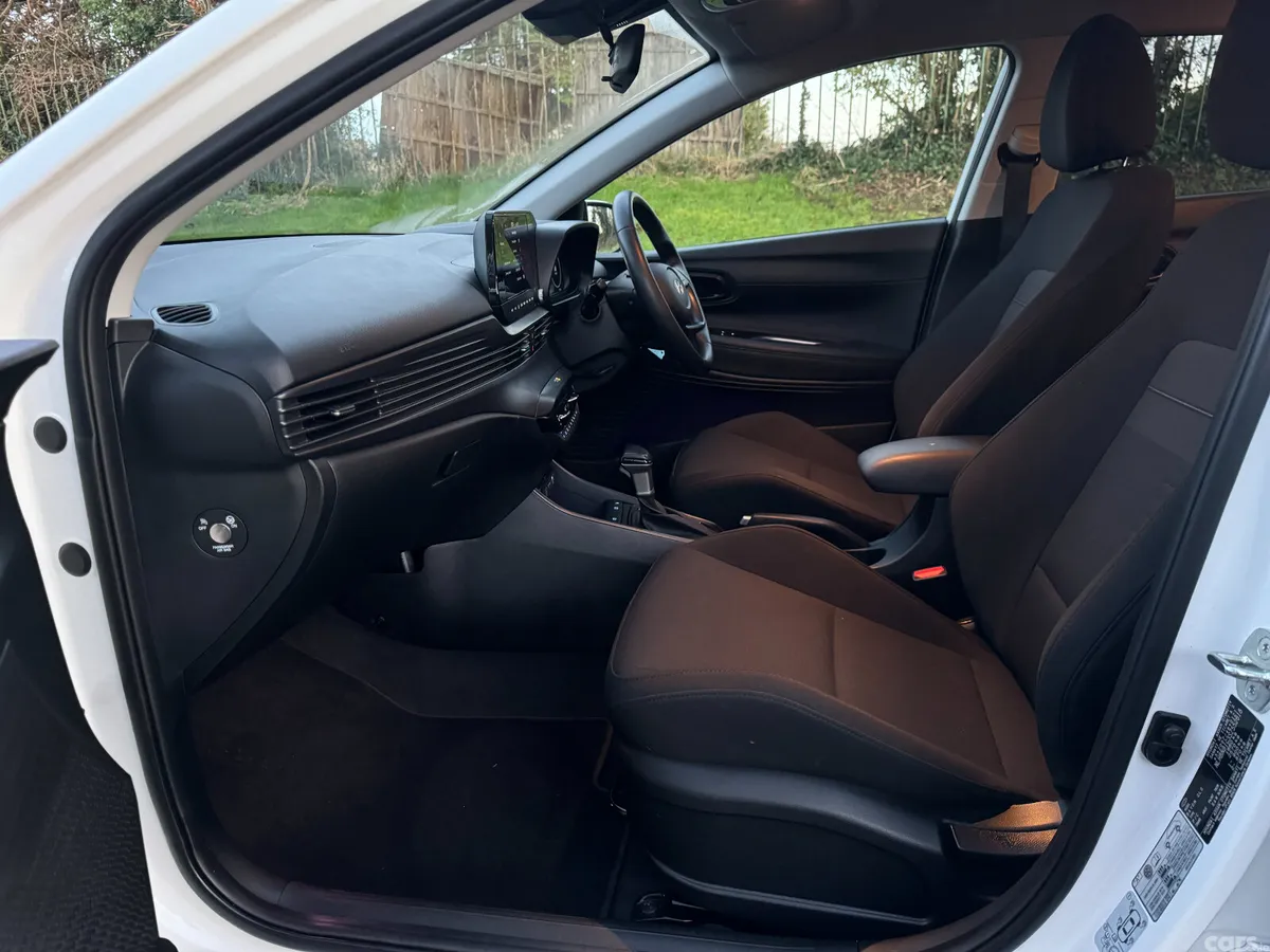 Hyundai Bayon Estate/Jeep, Petrol, 2025, White