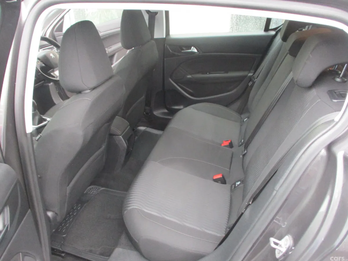 Peugeot 308 Hatchback, Diesel, 2016, Grey