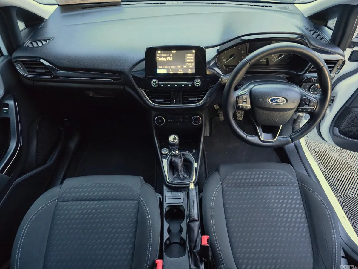 Ford Fiesta Hatchback, Petrol, 2018, White