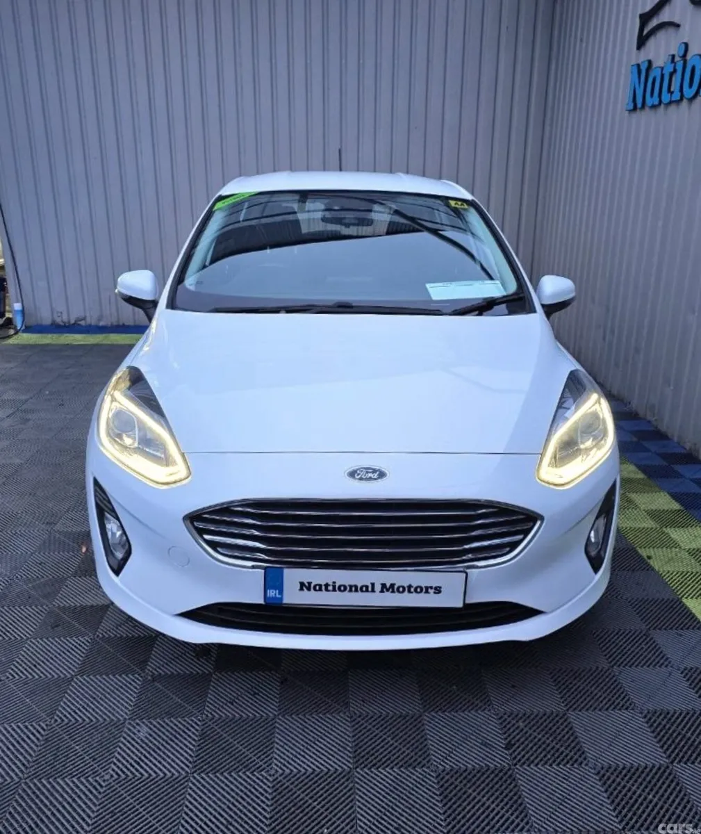 Ford Fiesta Hatchback, Petrol, 2018, White
