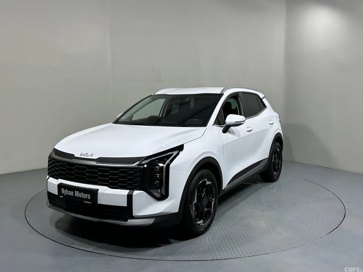 Kia Sportage SUV, Petrol Hybrid, 2026, White
