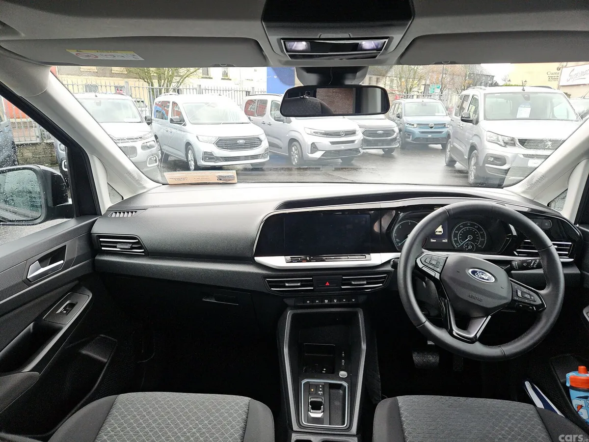 Ford Tourneo MPV, Diesel, 2023, Black