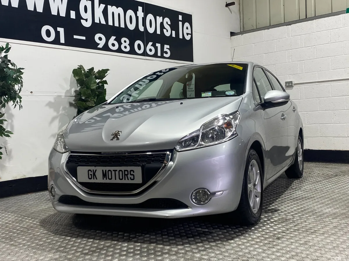 Peugeot 208 Hatchback, Diesel, 2015, Grey