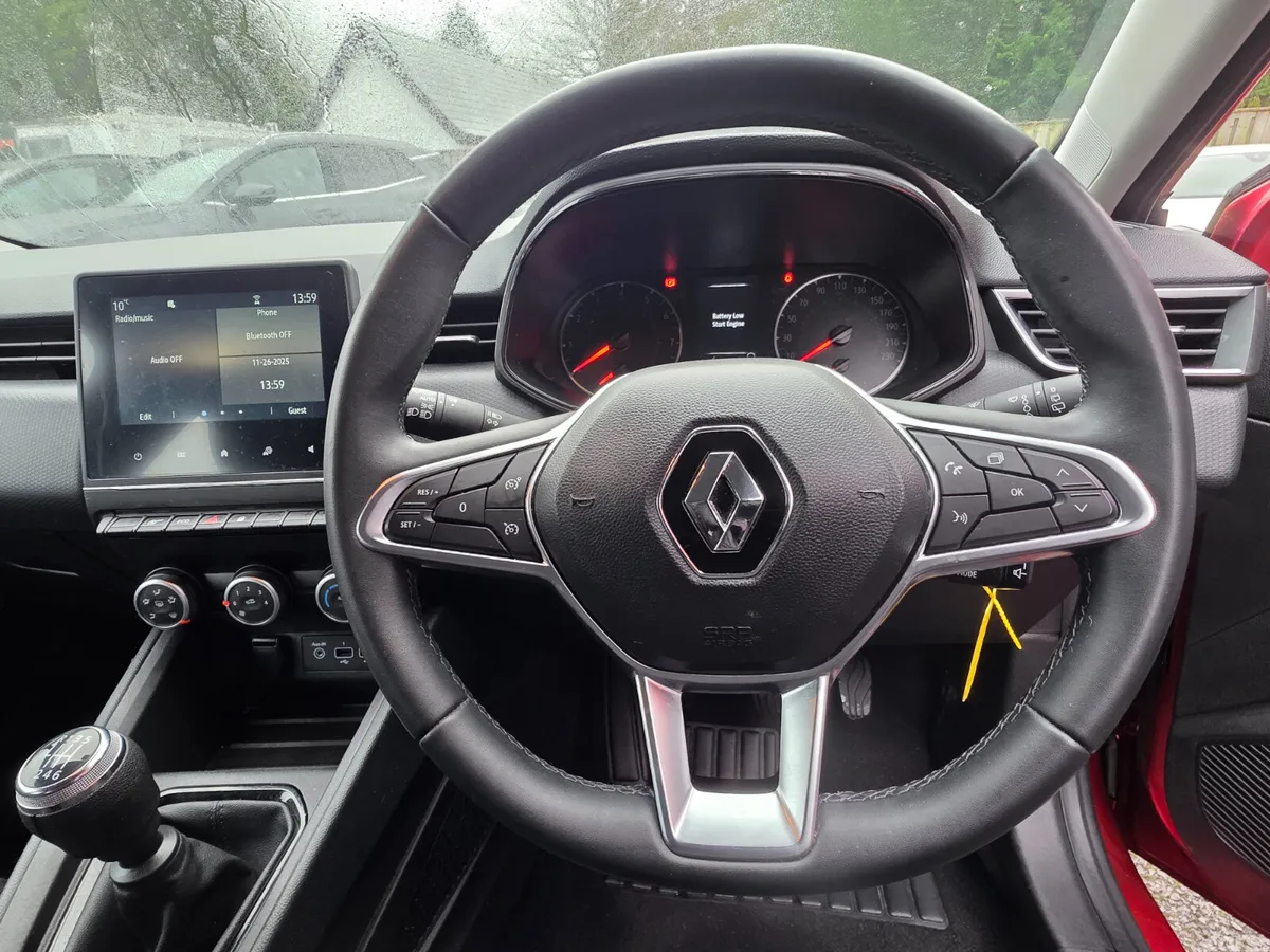 Renault Clio Hatchback, Petrol, 2022, Red