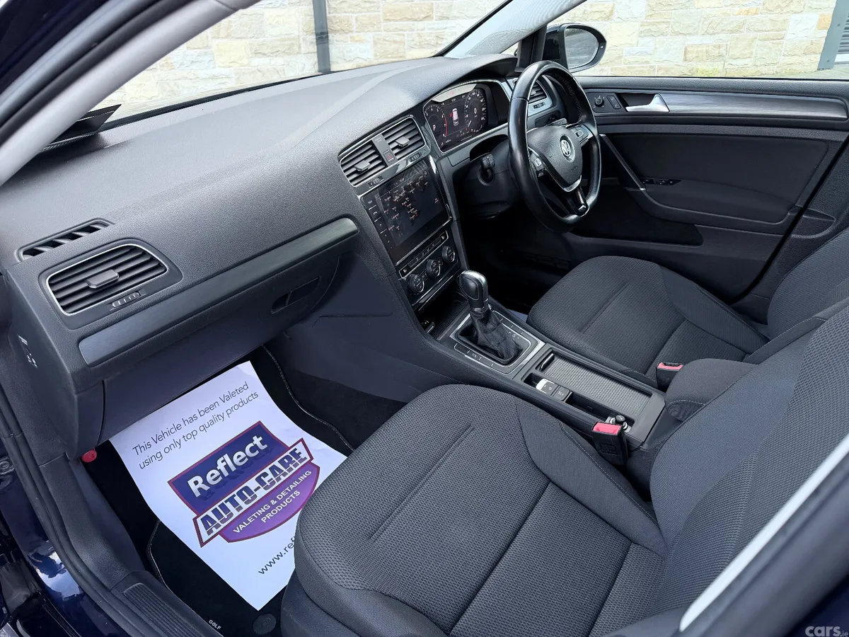 Volkswagen Golf Hatchback, Petrol, 2018, Navy