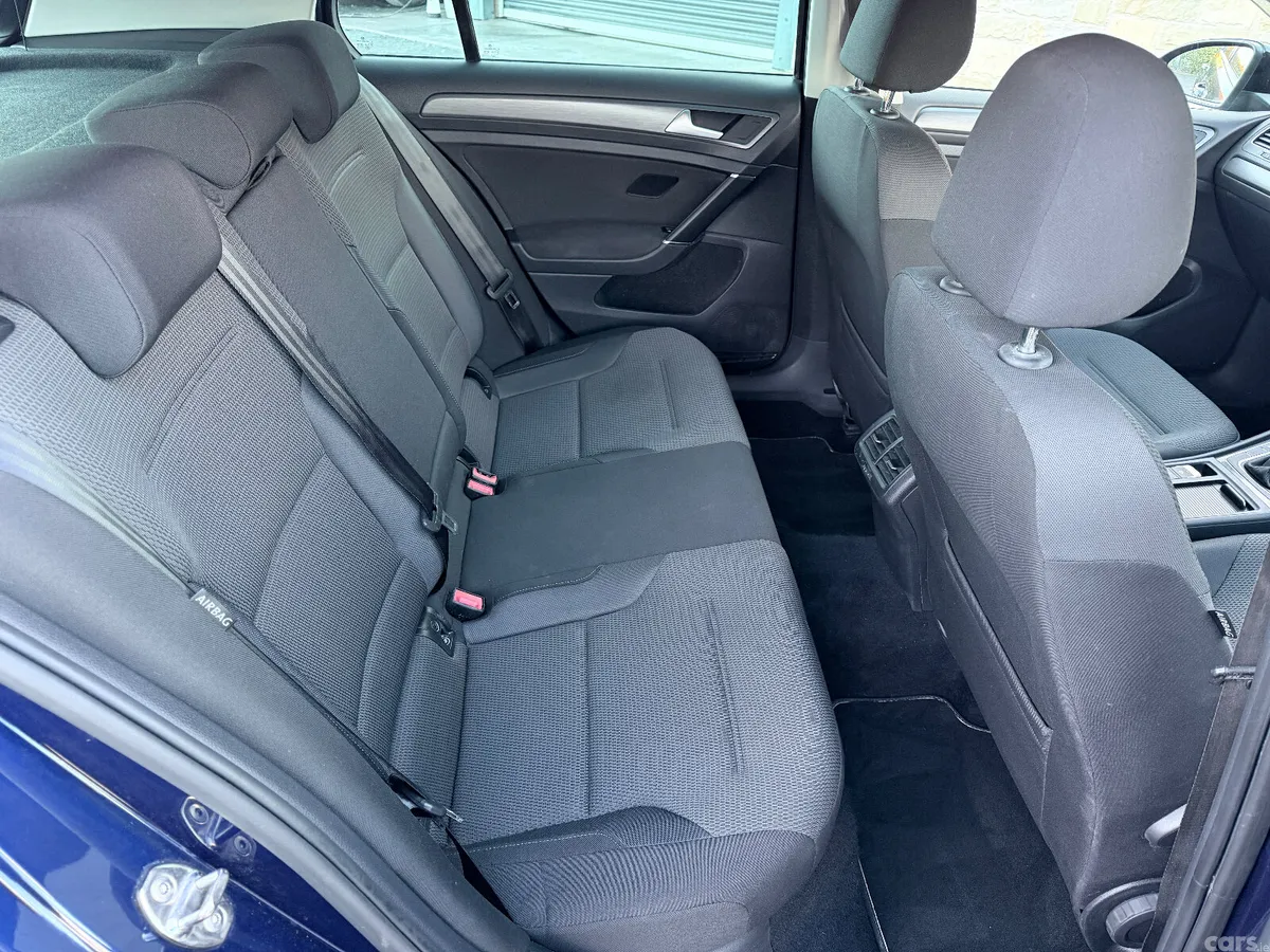 Volkswagen Golf Hatchback, Petrol, 2018, Navy
