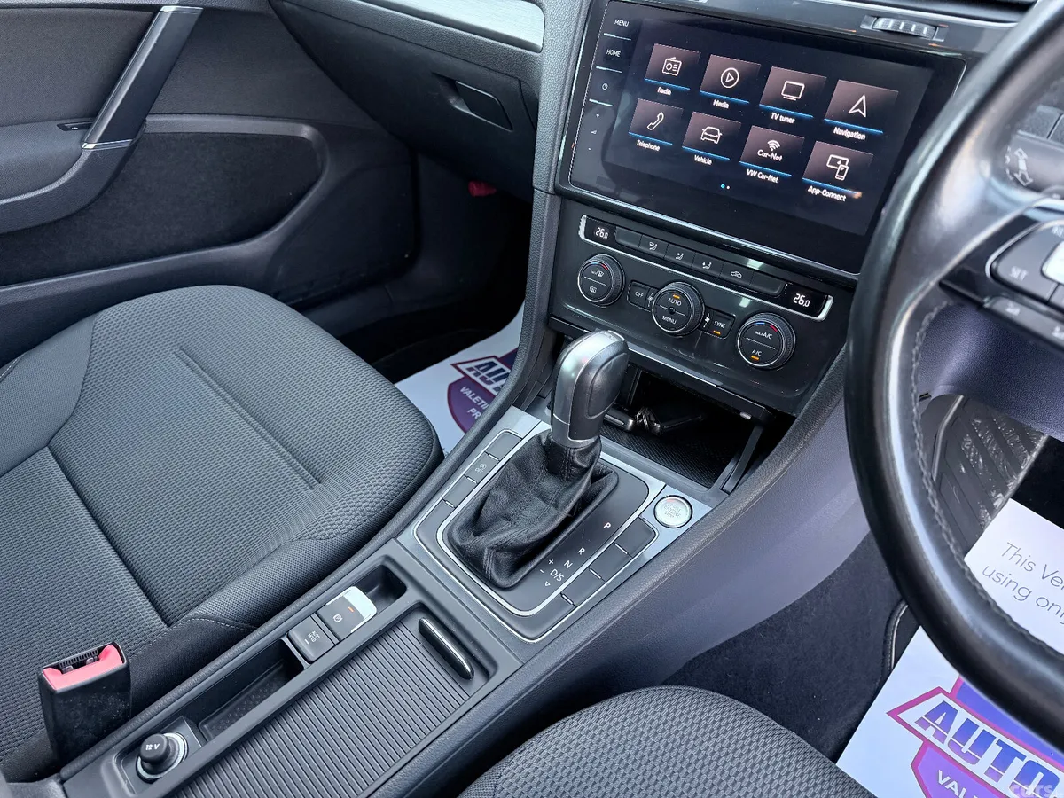 Volkswagen Golf Hatchback, Petrol, 2018, Navy