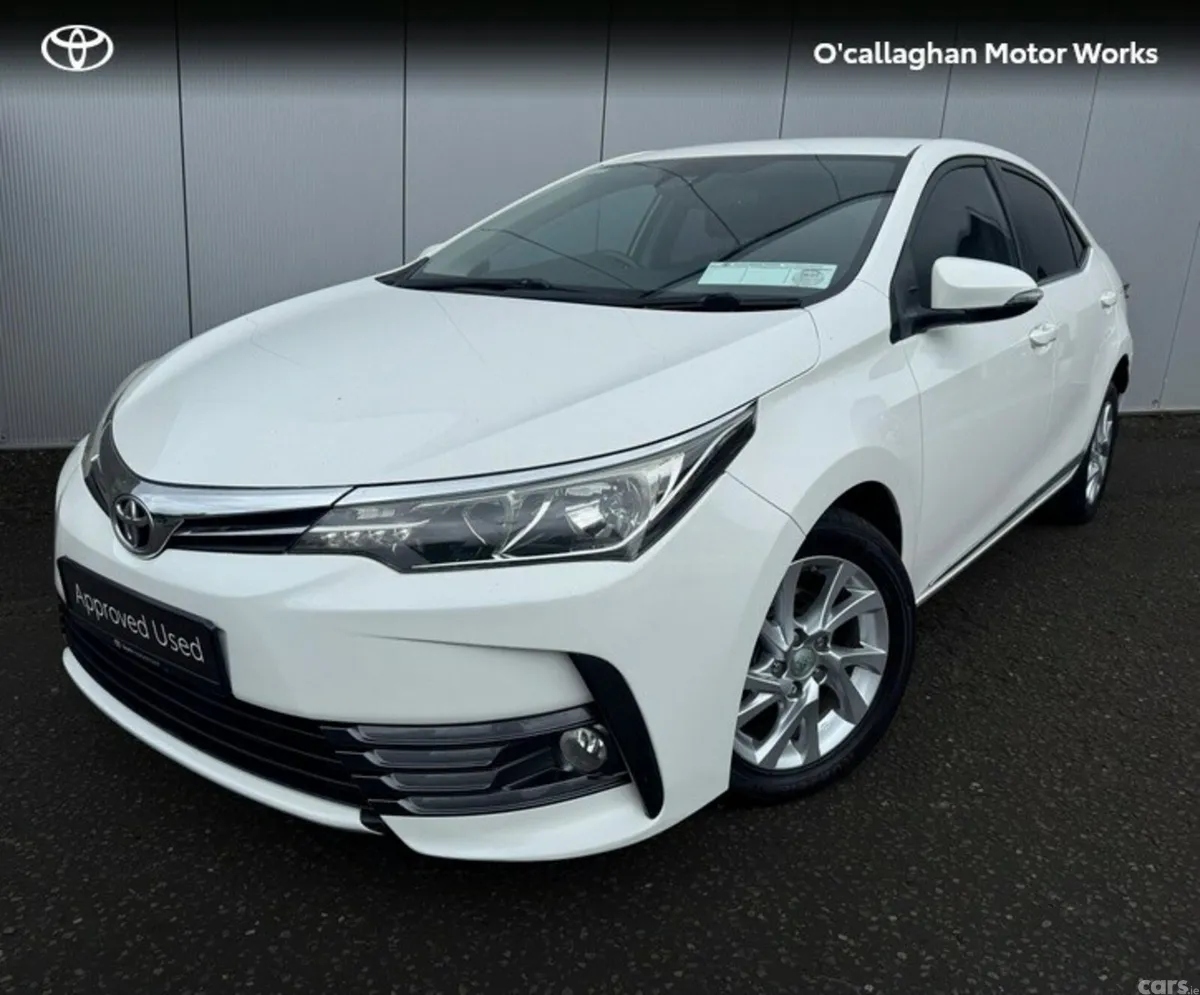 Toyota Corolla Saloon, Diesel, 2017, White