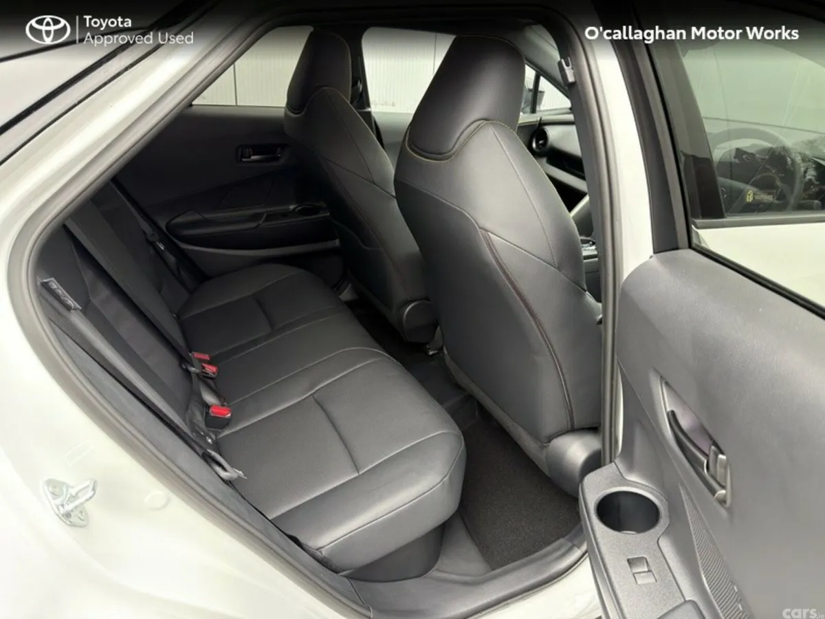 Toyota C-HR Hatchback, Petrol Plug-in Hybrid, 2025, White