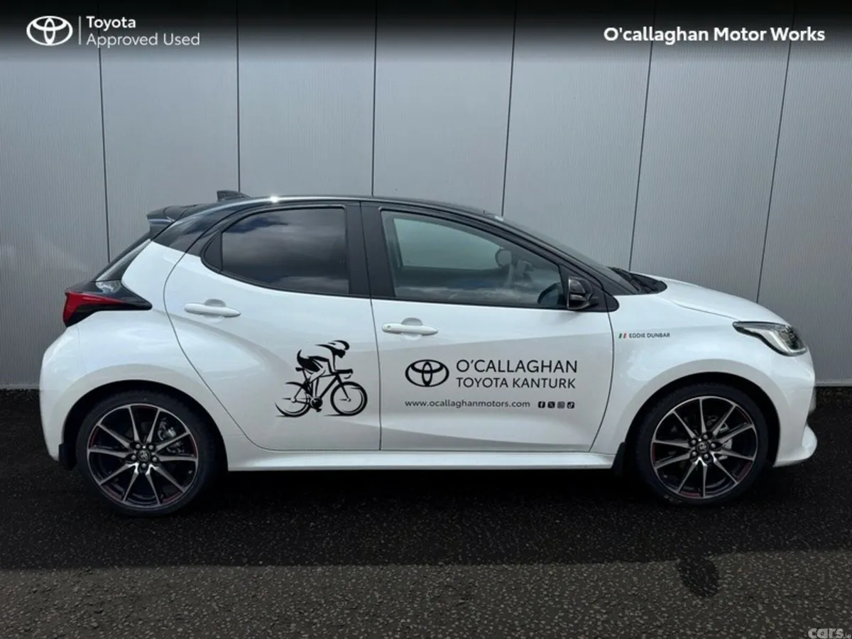 Toyota Yaris Hatchback, Petrol Hybrid, 2025, White
