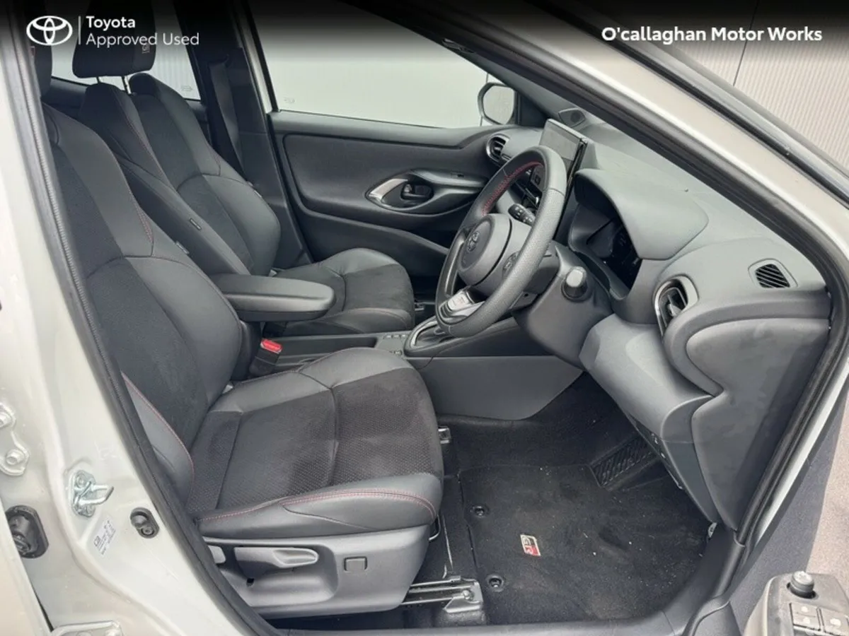 Toyota Yaris Hatchback, Petrol Hybrid, 2025, White