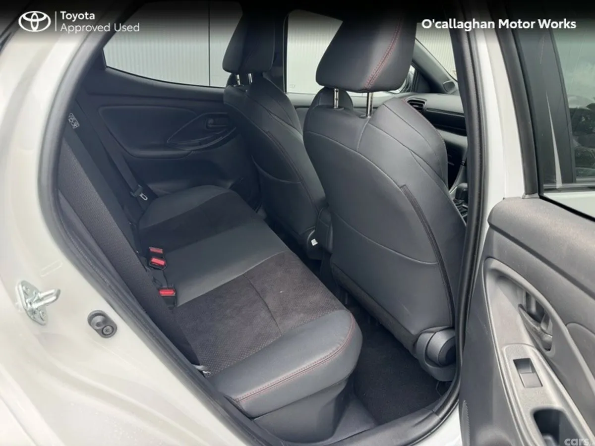 Toyota Yaris Hatchback, Petrol Hybrid, 2025, White