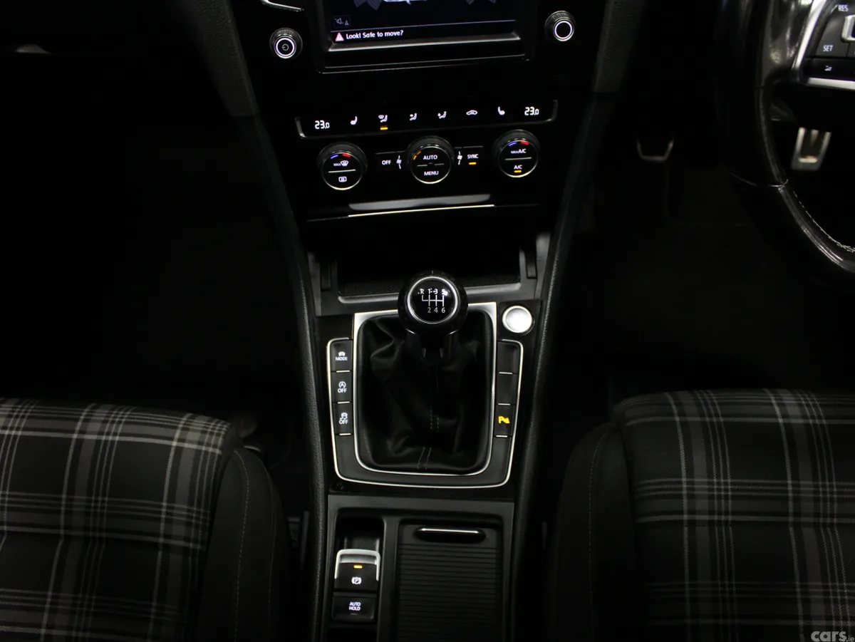 Volkswagen Golf Hatchback, Diesel, 2017, Grey