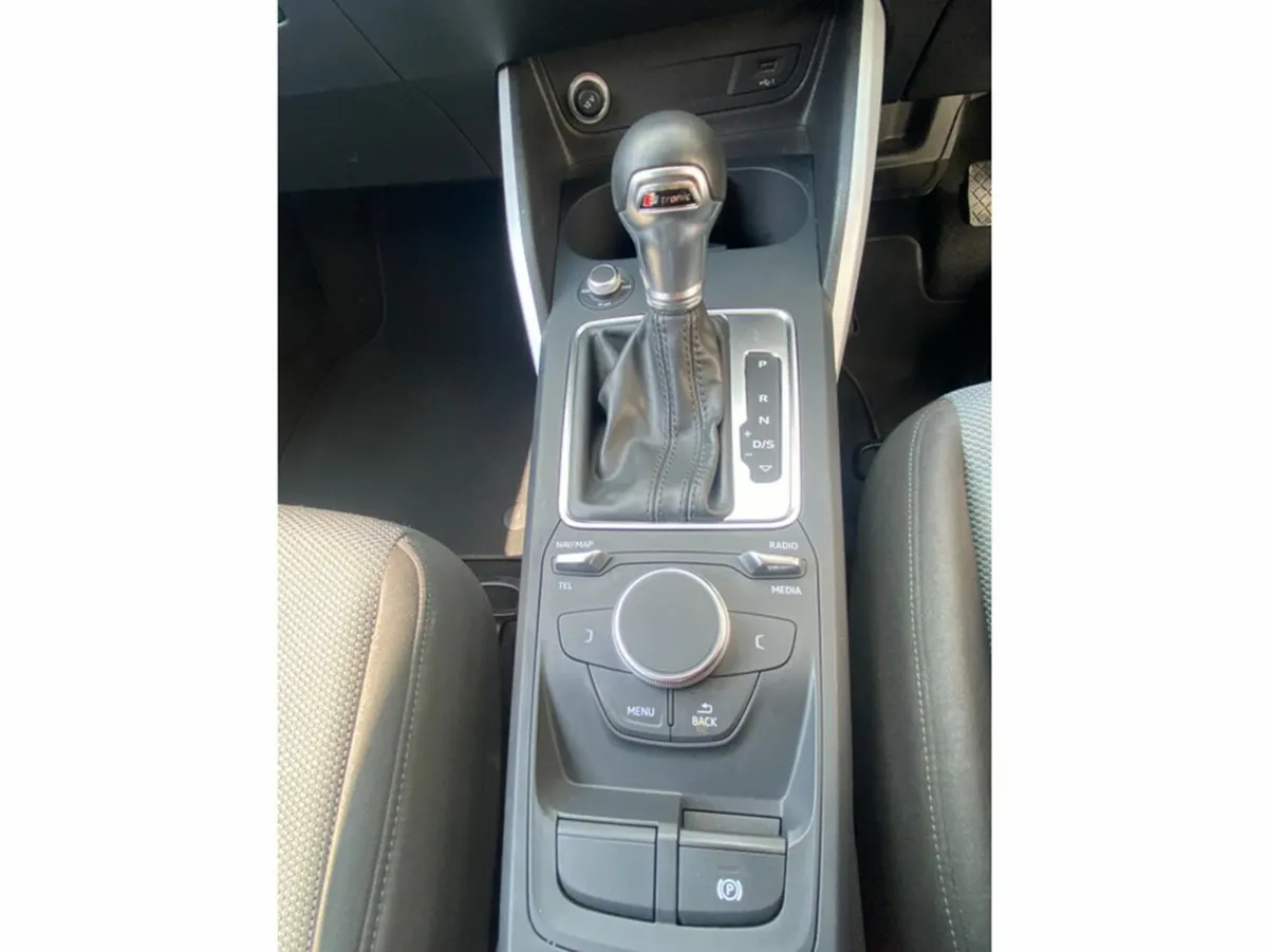 Audi Q2 SUV, Petrol, 2017, White