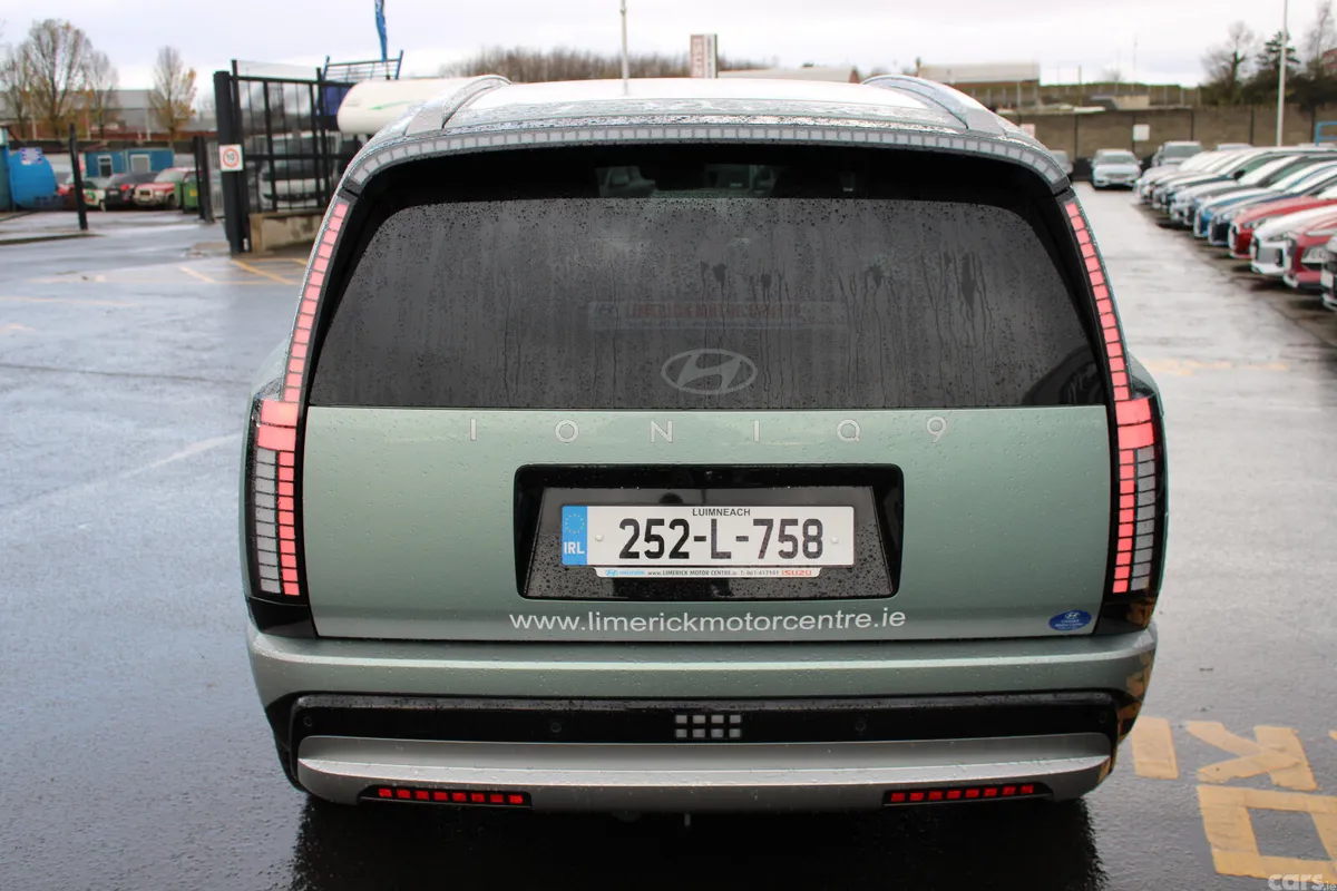 Hyundai IONIQ 9 MPV, Electric, 2025, Grey
