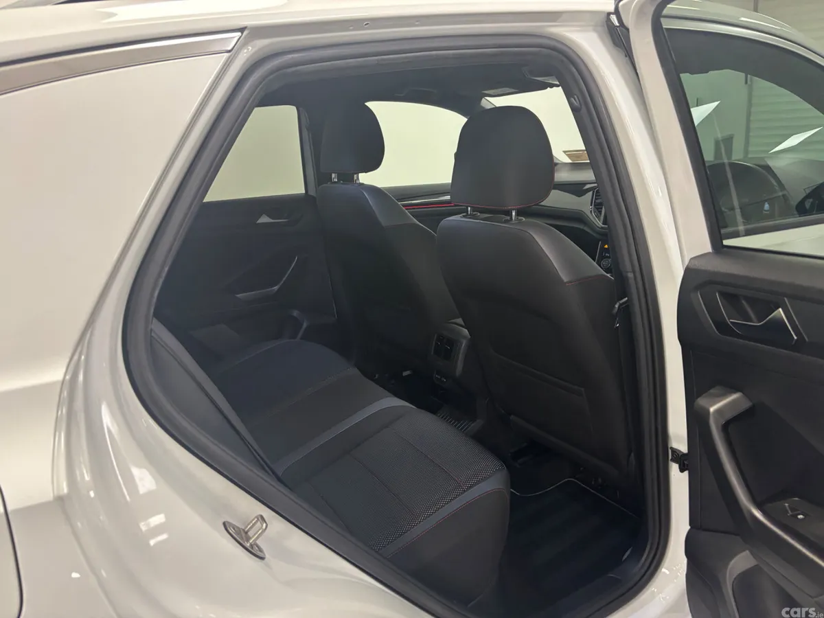 Volkswagen T-Roc SUV, Diesel, 2021, White