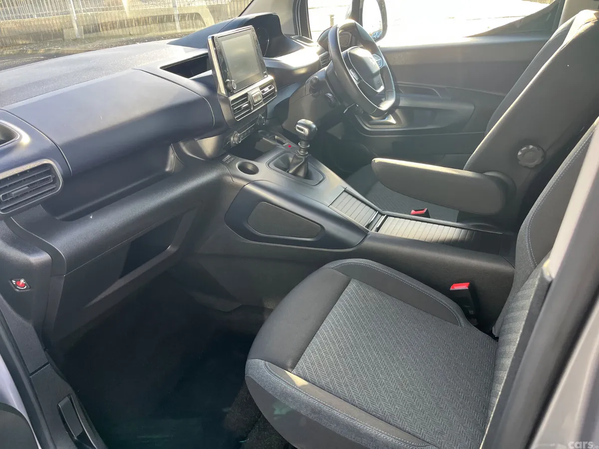 Peugeot Rifter MPV, Diesel, 2021, Silver