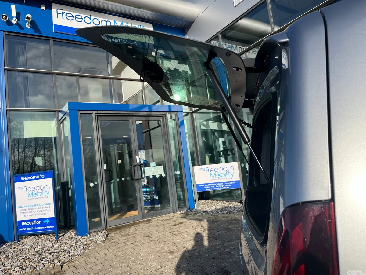 Peugeot Rifter MPV, Diesel, 2021, Silver