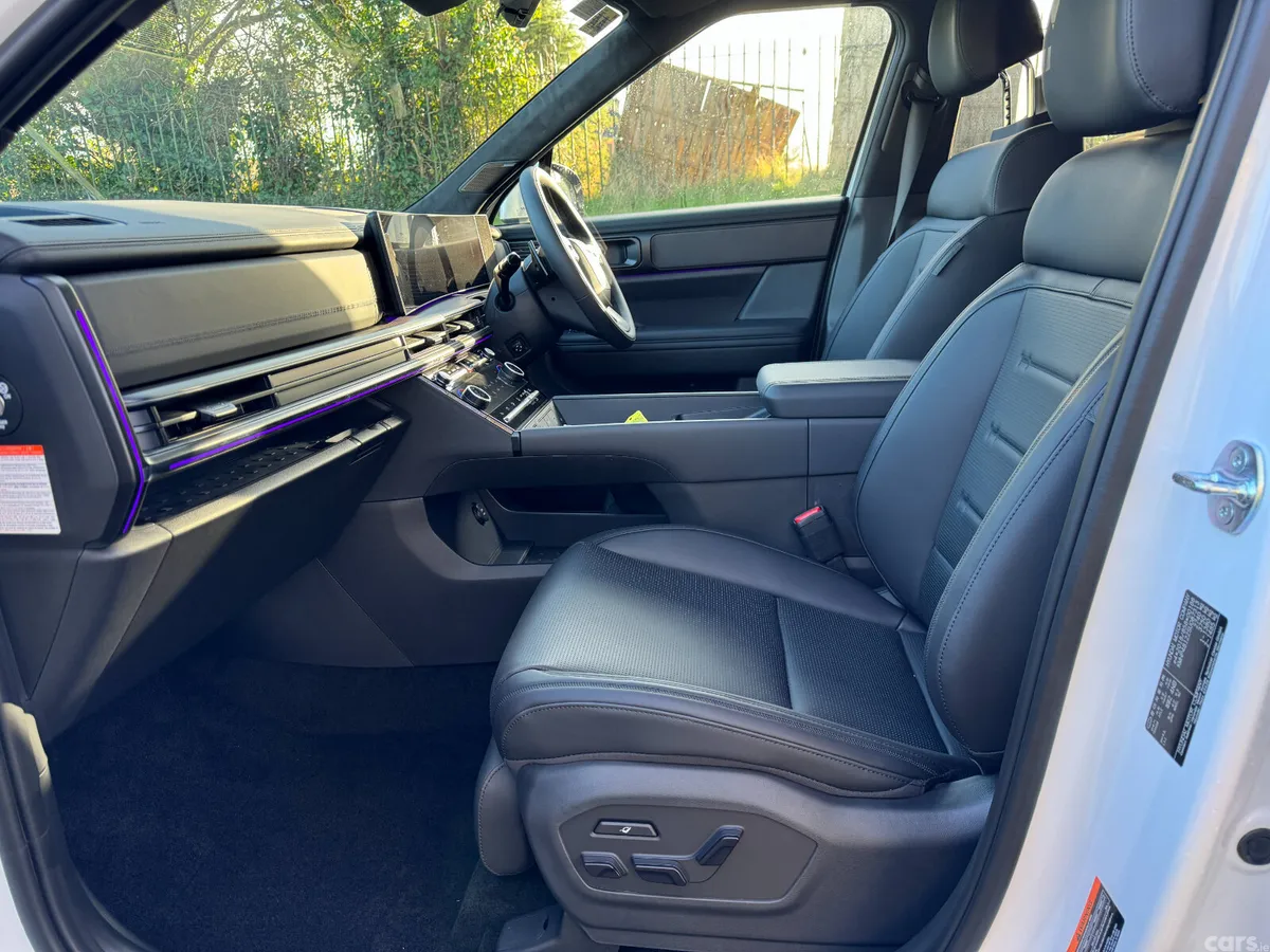 Hyundai Santa Fe SUV, Petrol Plug-in Hybrid, 2027, Black