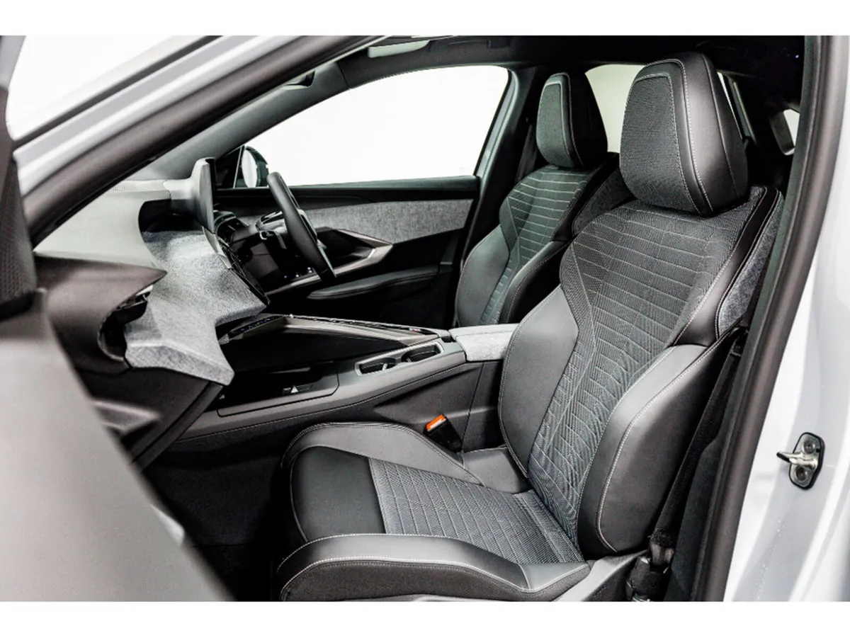 Peugeot 3008 SUV, Electric, 2026, White