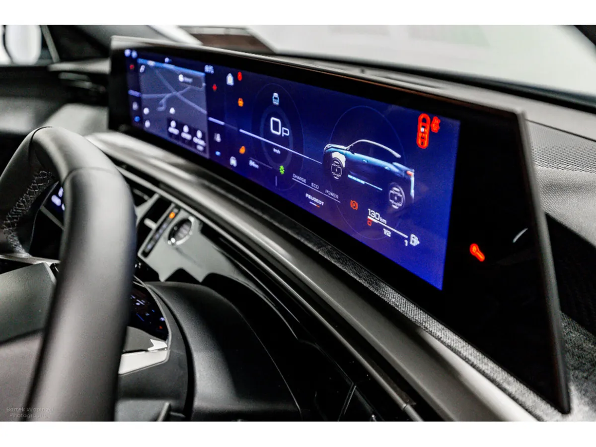 Peugeot 3008 SUV, Petrol Hybrid, 2026, White