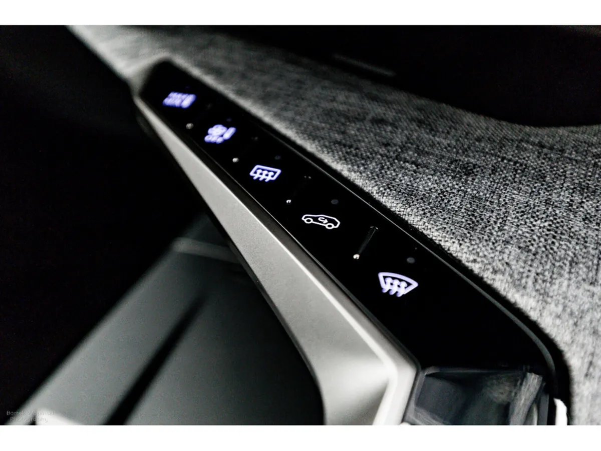 Peugeot 3008 SUV, Petrol Hybrid, 2026, White