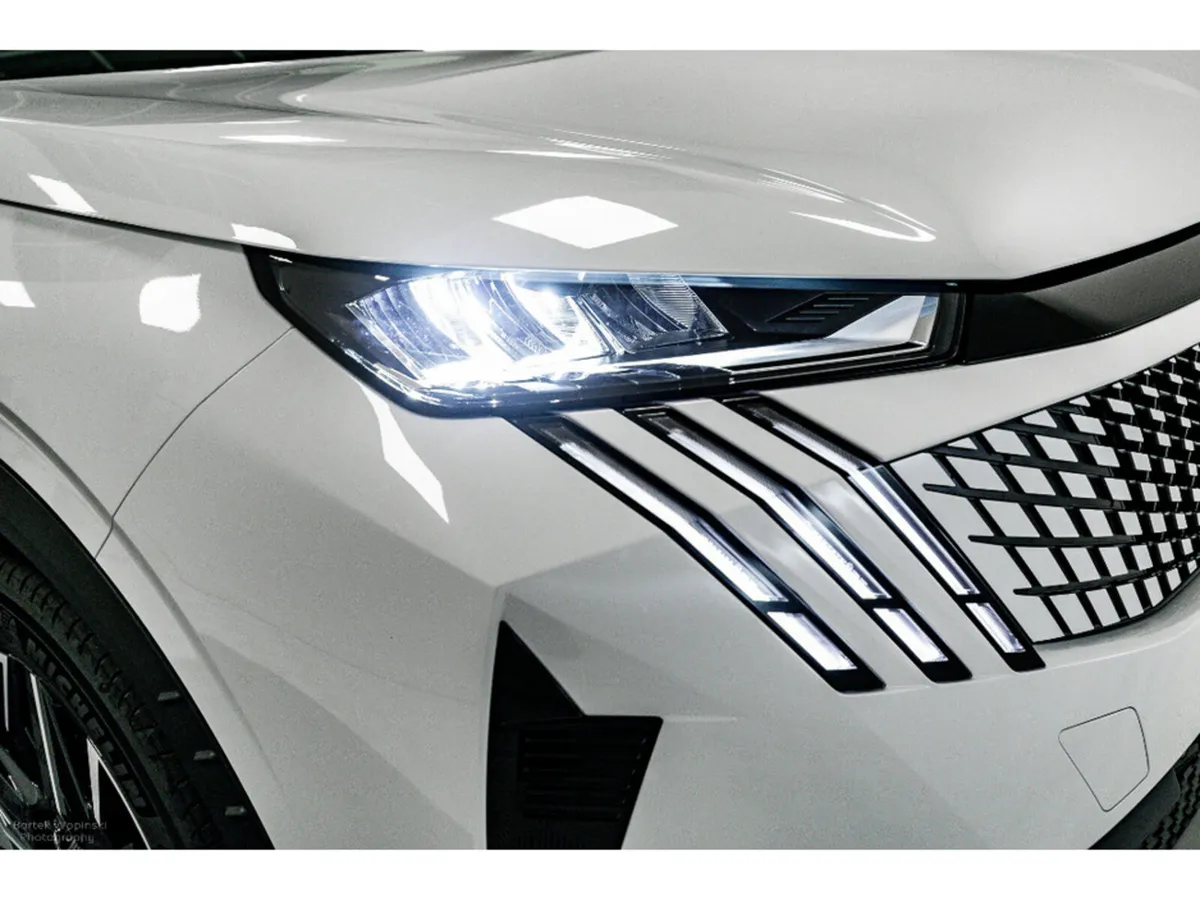 Peugeot 3008 SUV, Petrol Hybrid, 2026, White