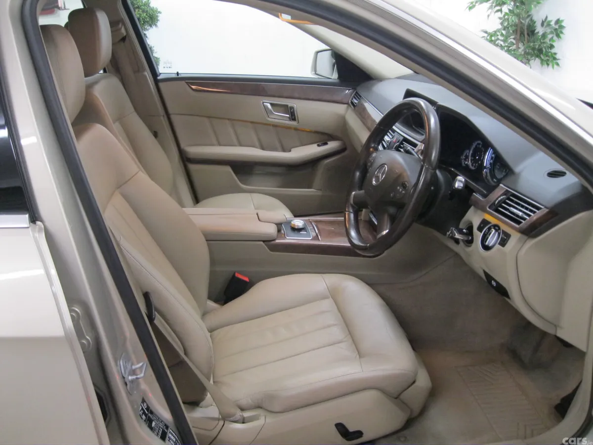 Mercedes-Benz E-Class Saloon, Diesel, 2013, Gold