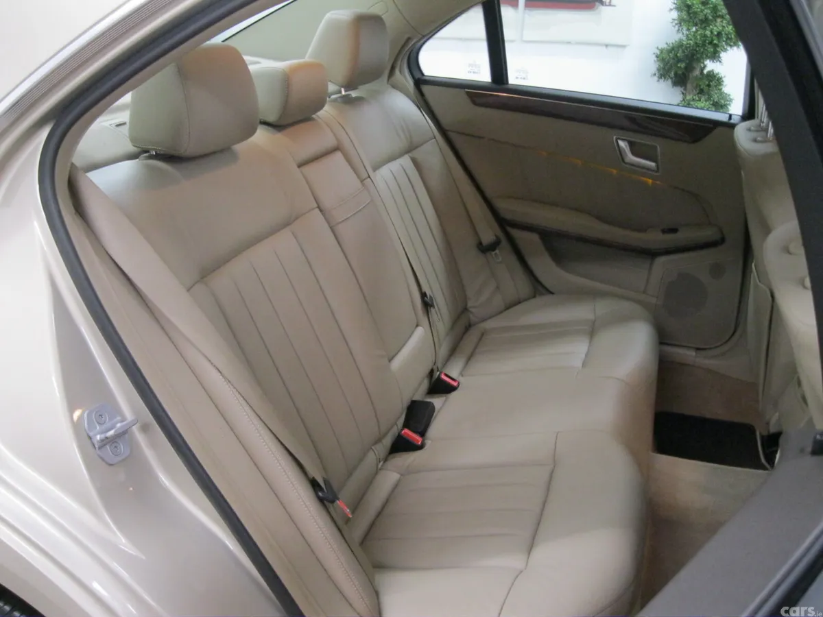 Mercedes-Benz E-Class Saloon, Diesel, 2013, Gold