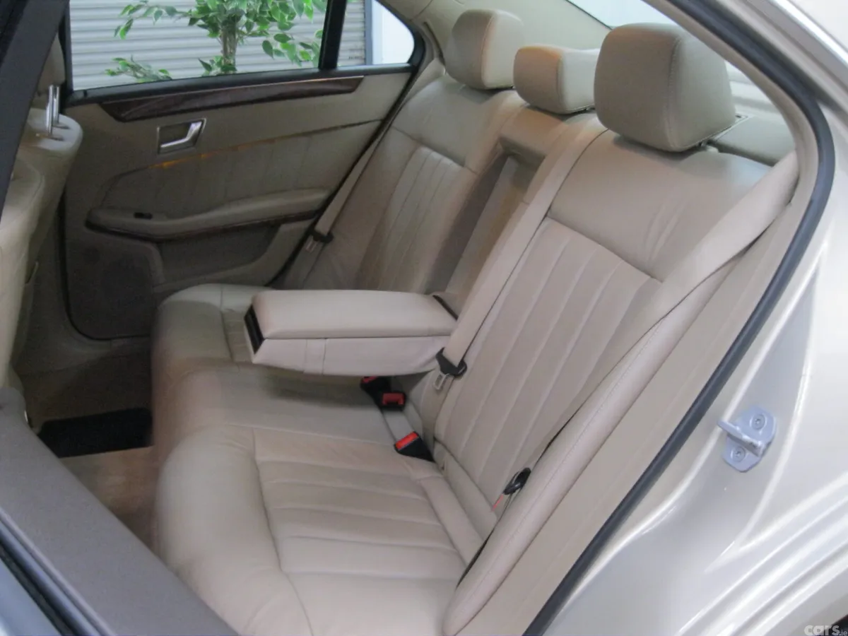 Mercedes-Benz E-Class Saloon, Diesel, 2013, Gold