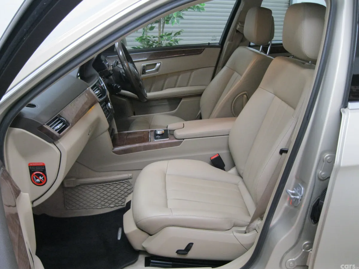 Mercedes-Benz E-Class Saloon, Diesel, 2013, Gold