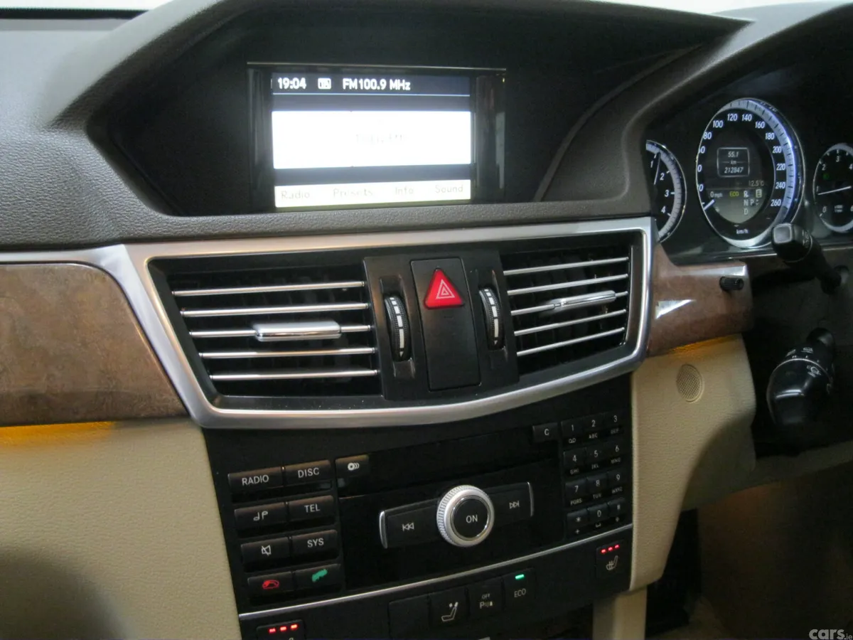 Mercedes-Benz E-Class Saloon, Diesel, 2013, Gold