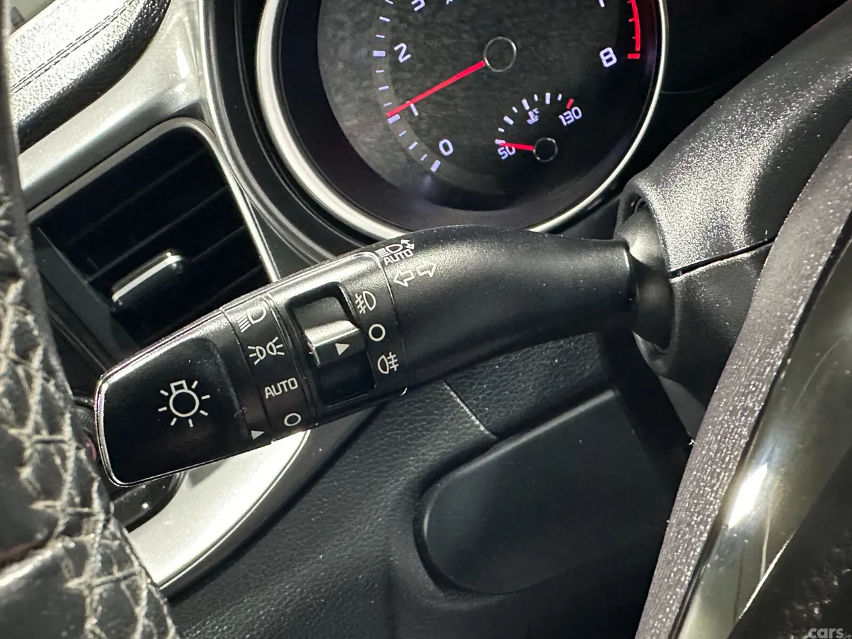 Kia Ceed Hatchback, Petrol, 2022, Black