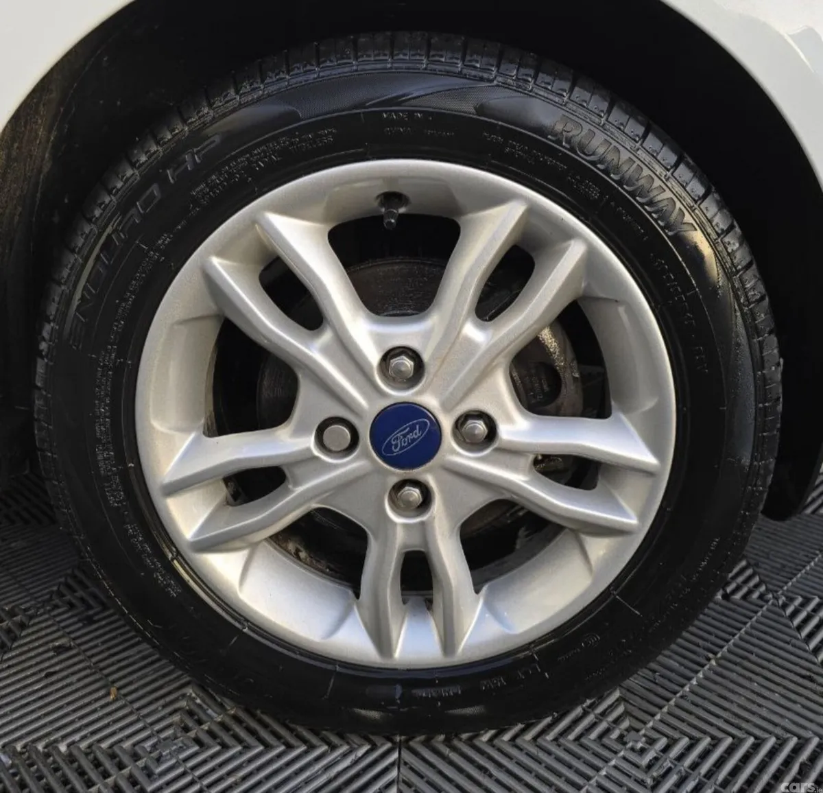 Ford Fiesta Hatchback, Petrol, 2014, White
