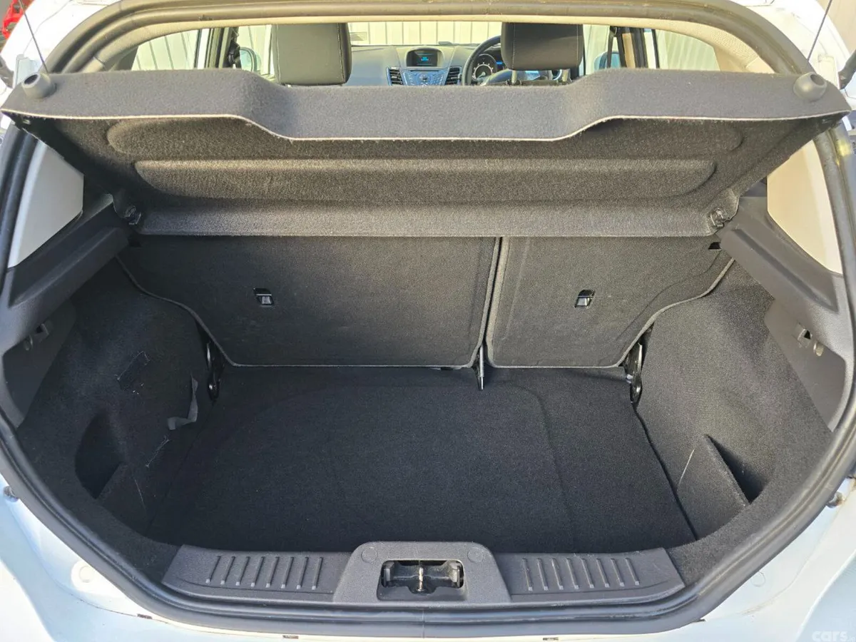 Ford Fiesta Hatchback, Petrol, 2014, White