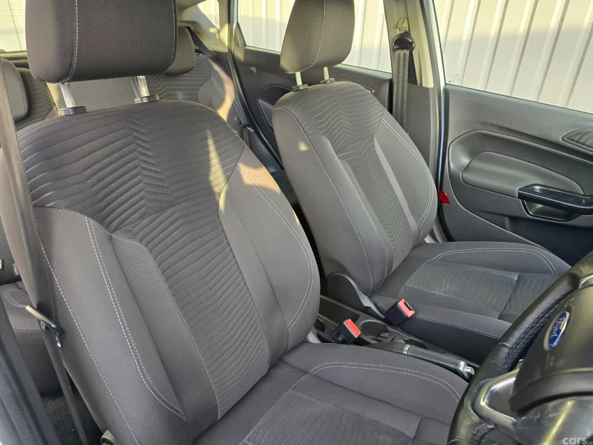 Ford Fiesta Hatchback, Petrol, 2014, White