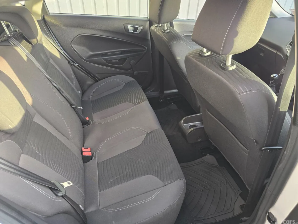 Ford Fiesta Hatchback, Petrol, 2014, White