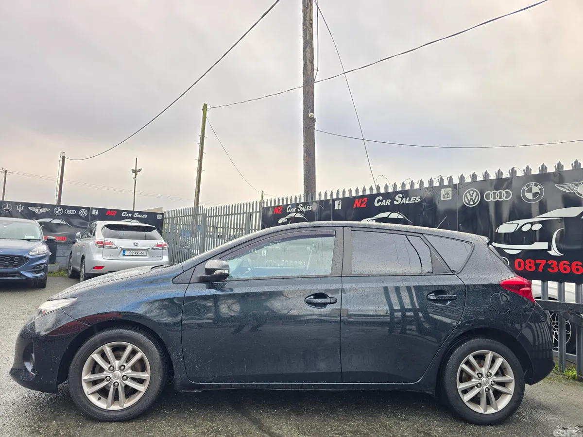Toyota Auris Hatchback, Diesel, 2015, Grey