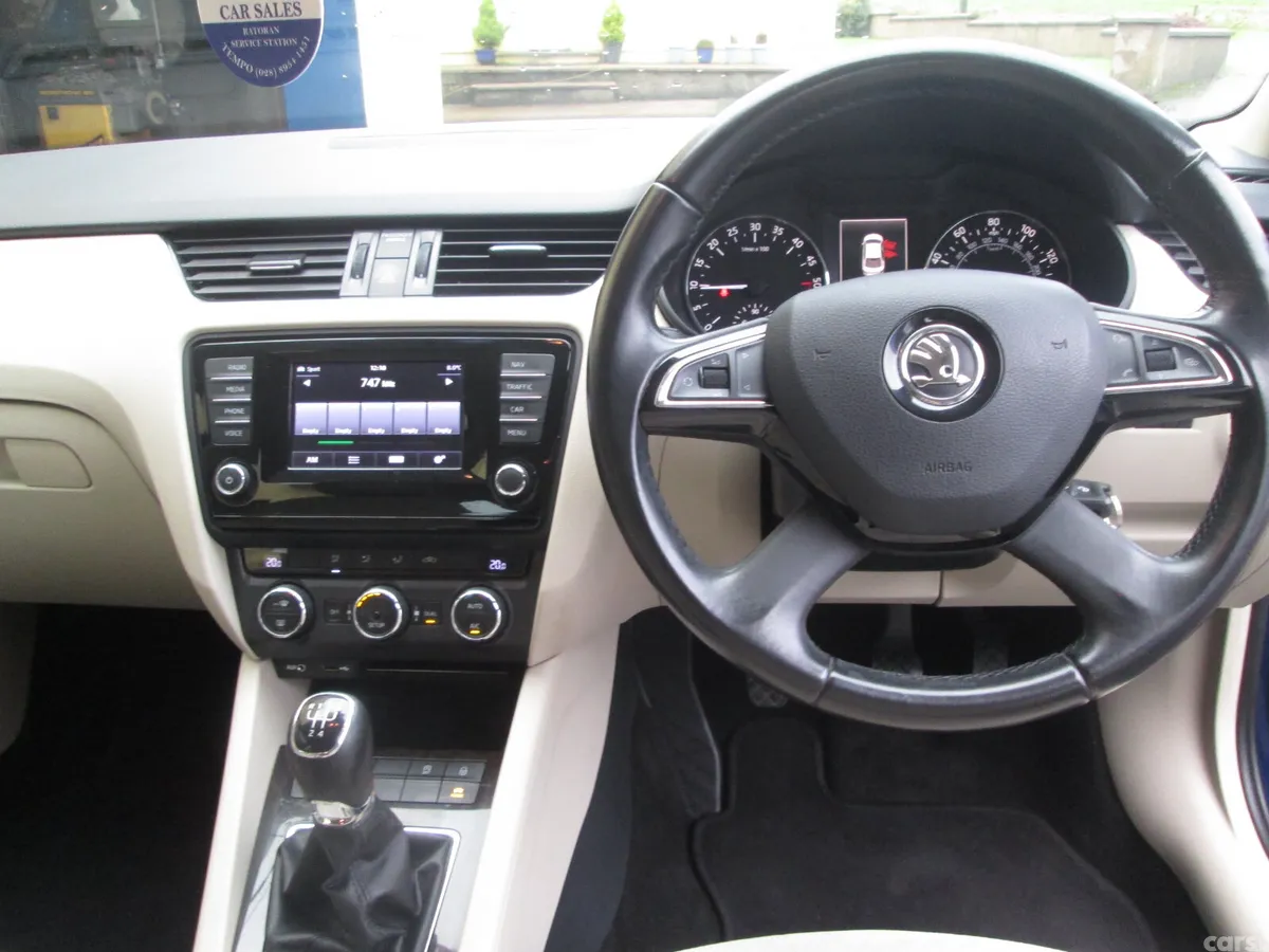 Skoda Octavia Hatchback, Diesel, 2015, Blue