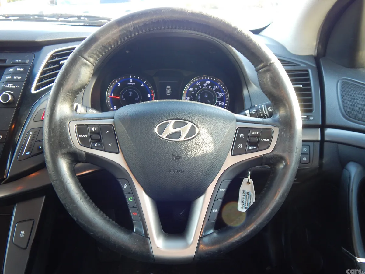 Hyundai i40 Saloon, Diesel, 2014, Silver