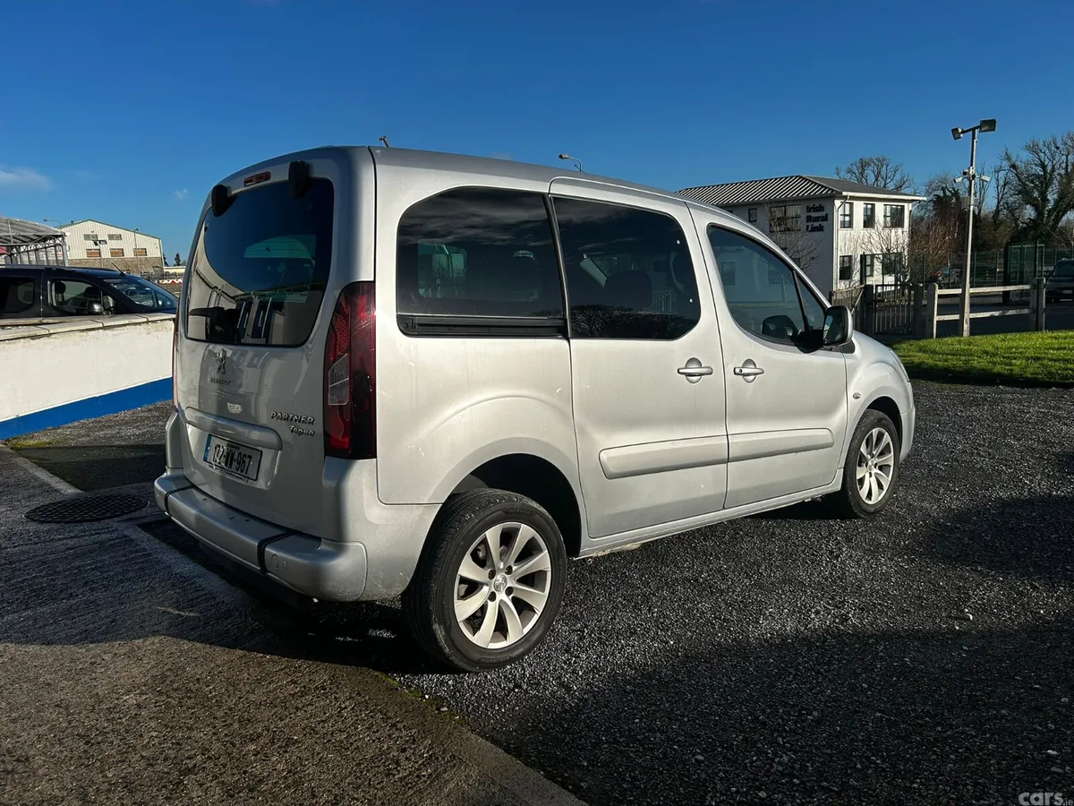 Peugeot Partner Tepee Estate, Diesel, 2017, Grey