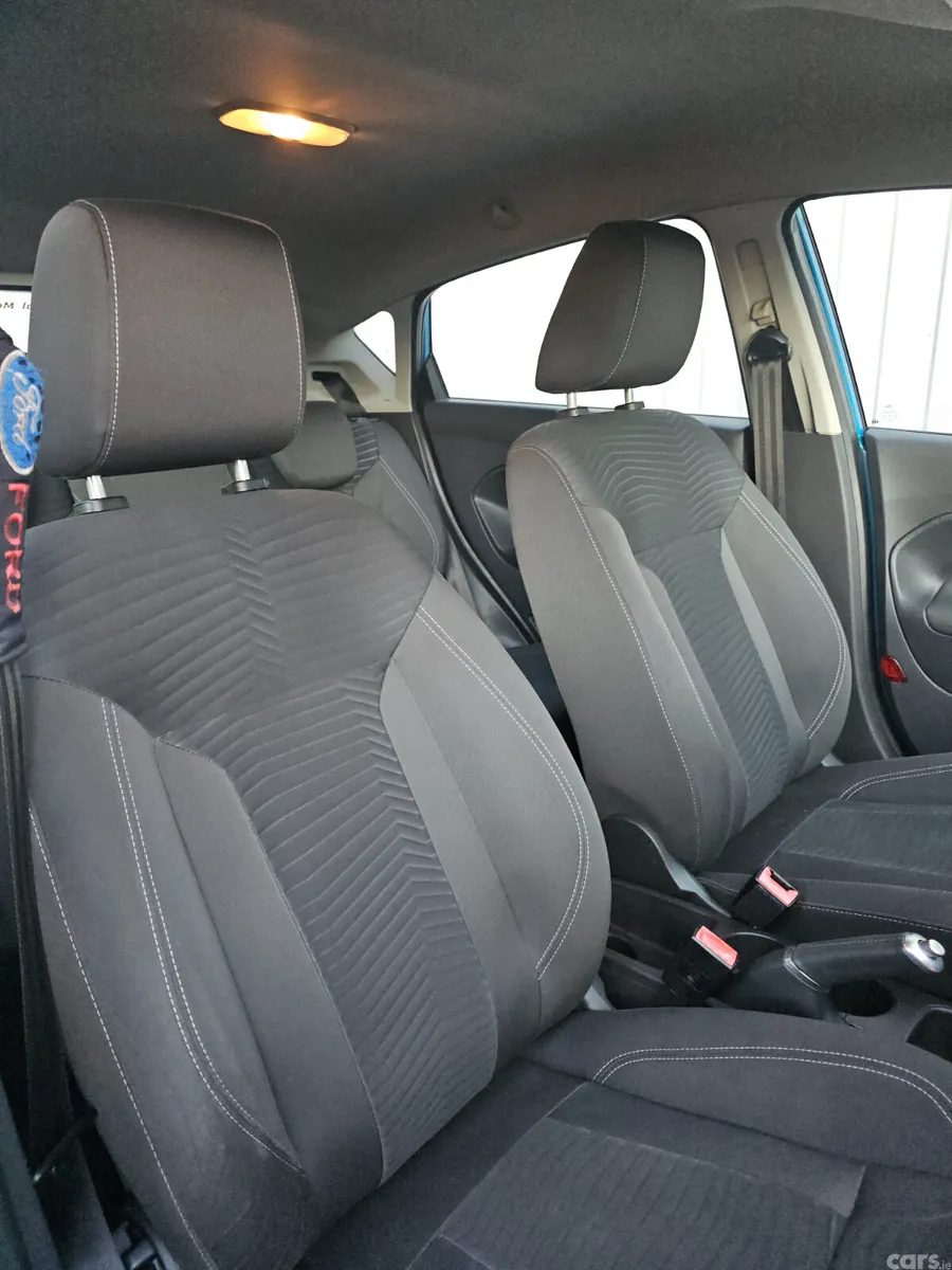 Ford Fiesta Hatchback, Petrol, 2015, Blue