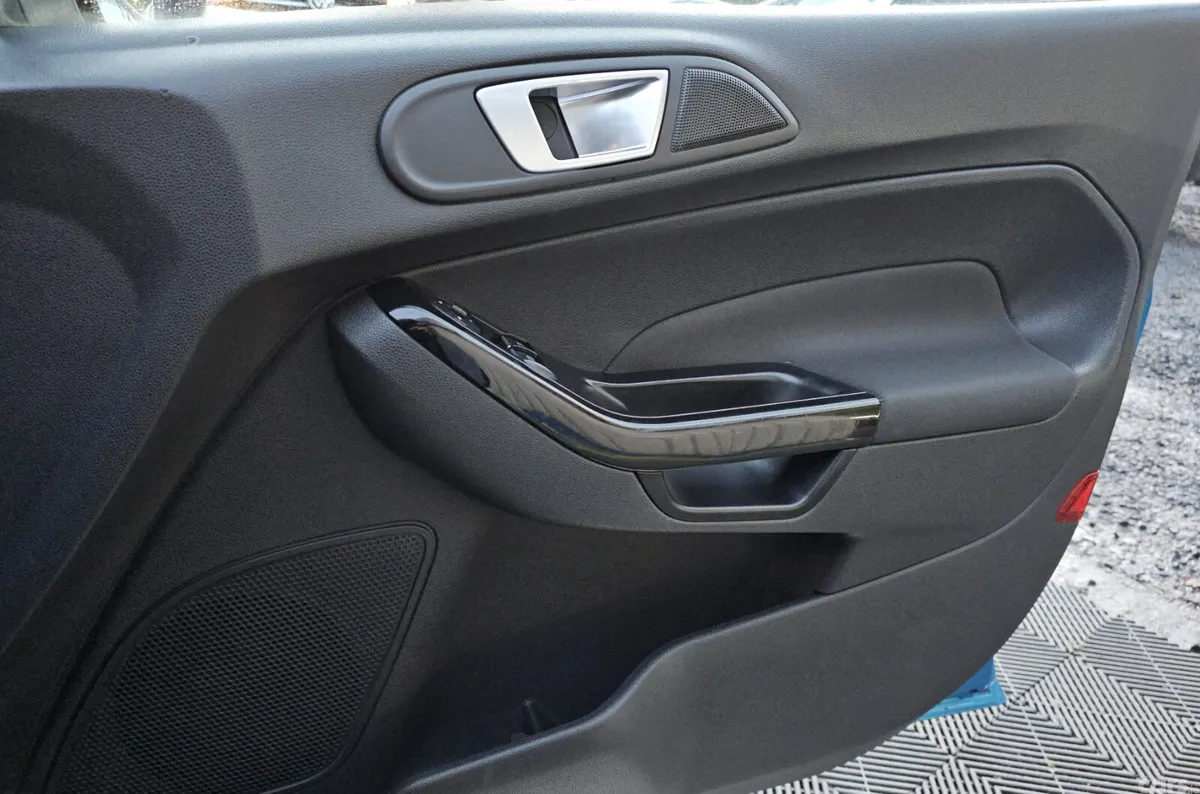 Ford Fiesta Hatchback, Petrol, 2015, Blue