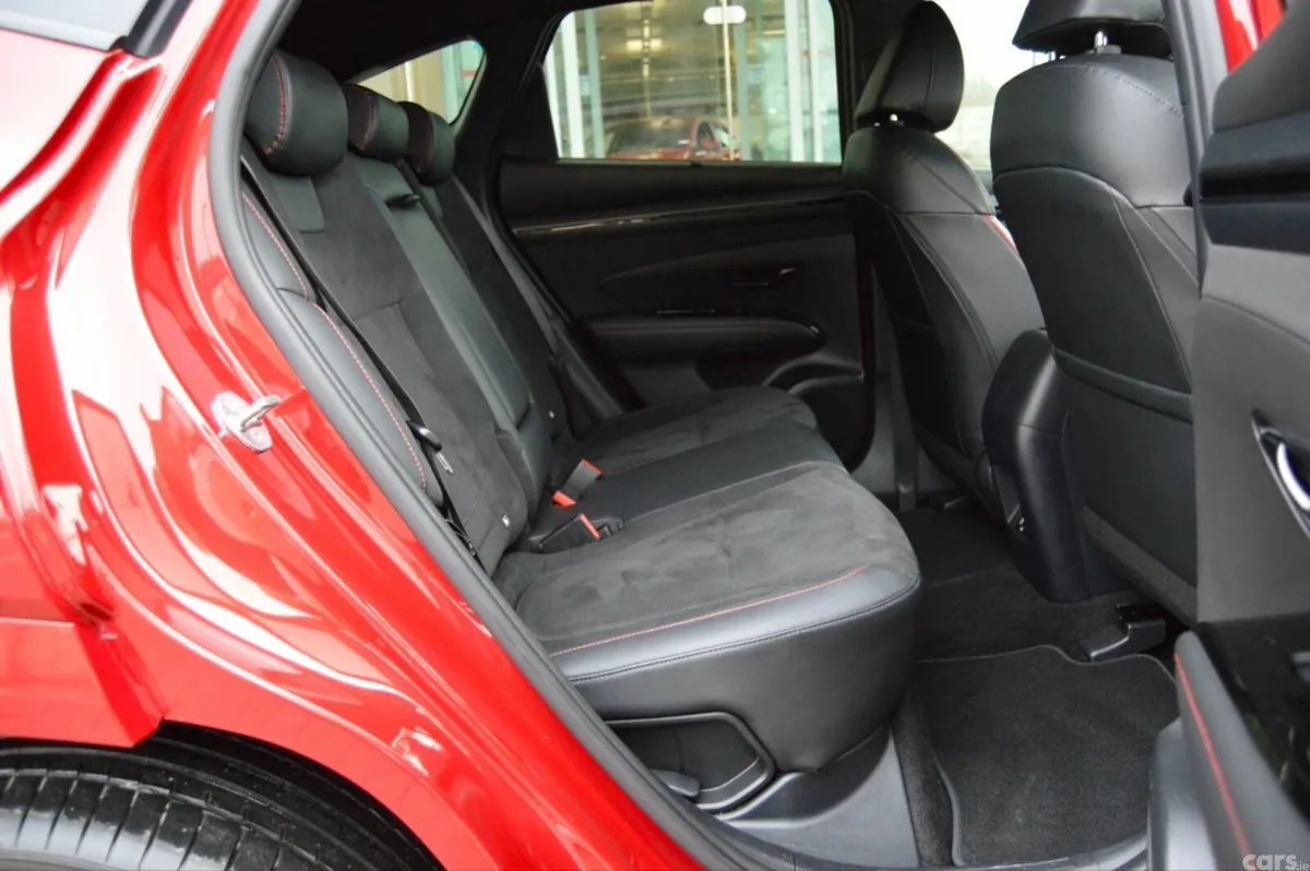 Hyundai Tucson SUV, Petrol Plug-in Hybrid, 2023, Red
