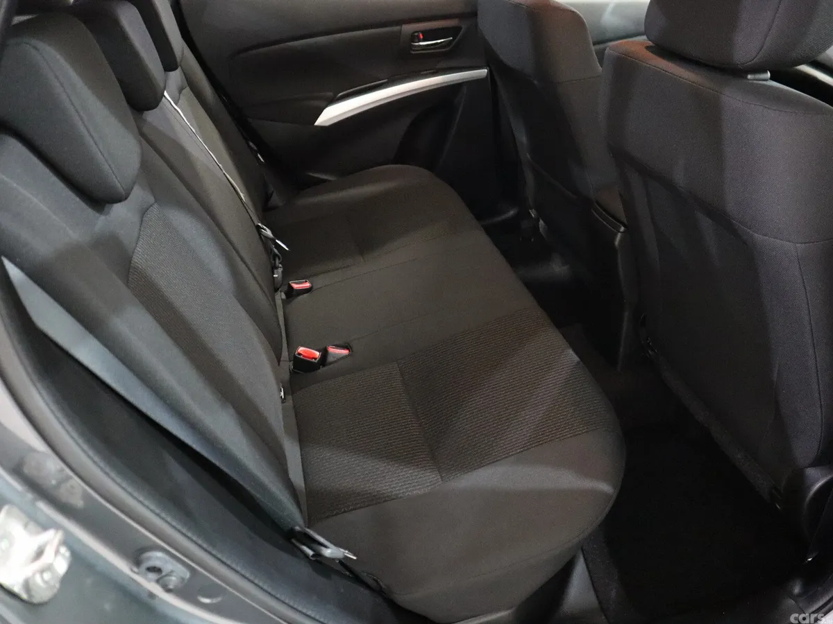 Suzuki SX4 SUV, Petrol, 2019, Grey