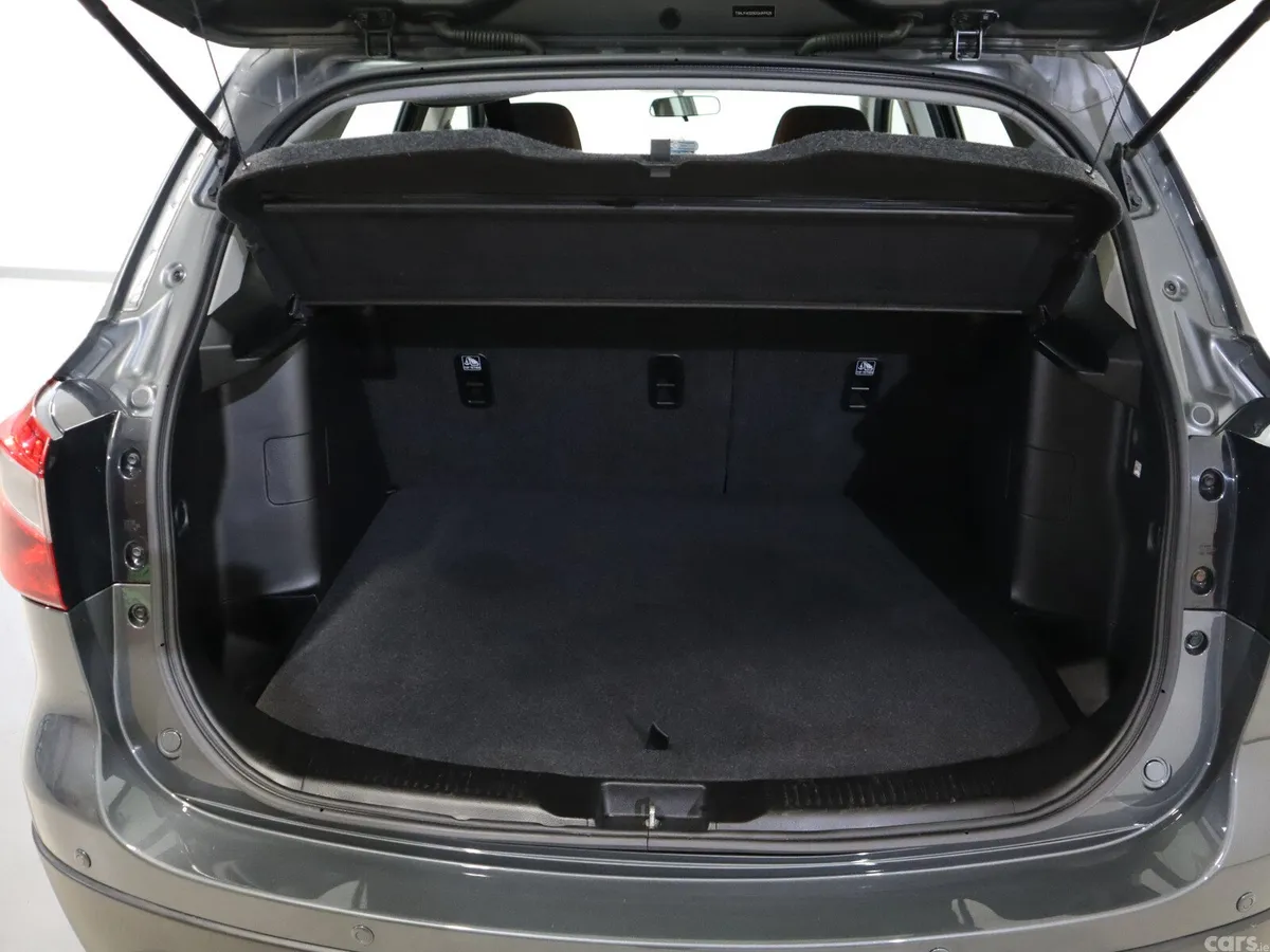 Suzuki SX4 SUV, Petrol, 2019, Grey
