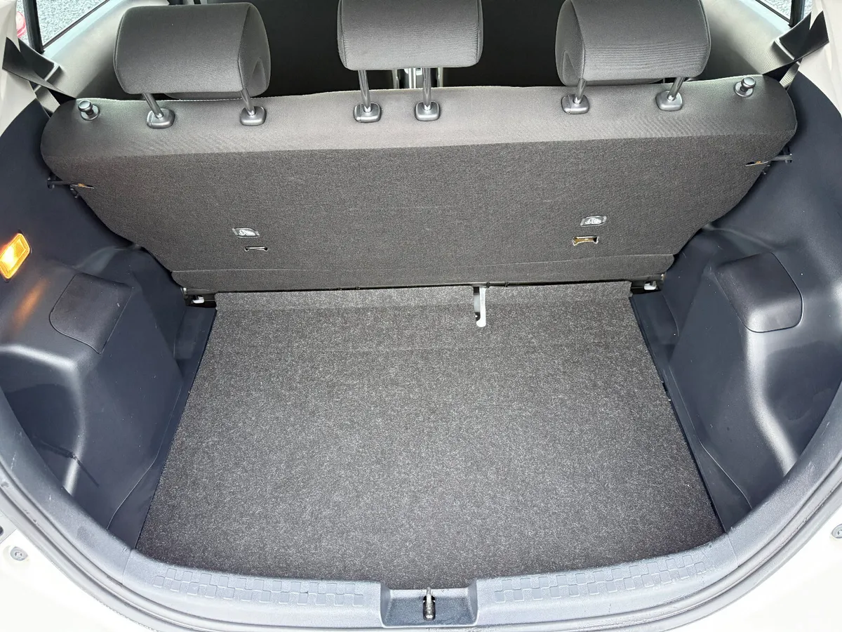 Toyota Aqua Hatchback, Petrol Hybrid, 2020, White