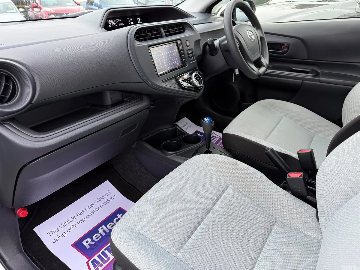 Toyota Aqua Hatchback, Petrol Hybrid, 2020, White
